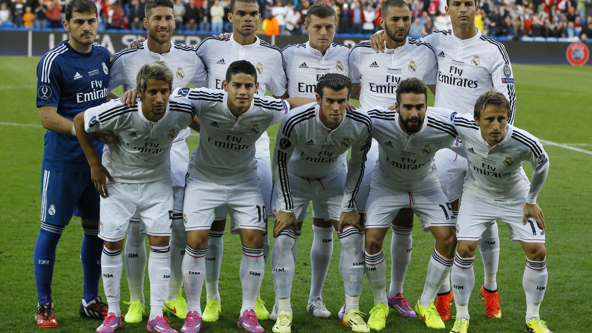 爱游戏体育-悬念重重！那些欧冠最扣人心弦的比赛时刻，欧冠史上最经典的比赛