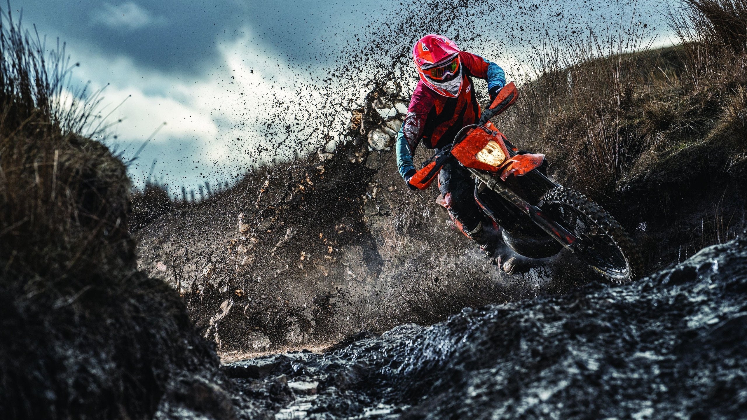 AYX GAME-英超联赛中出现多次惊艳的上演逆转奇迹，“英超”